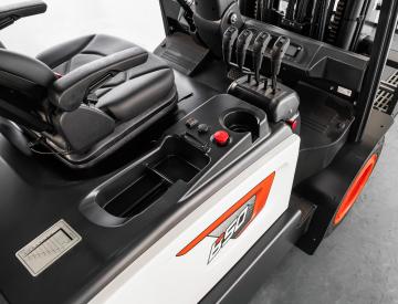 Bobcat B40X-7: 4-Rad 80V Elektrostapler | UNIMAX AG