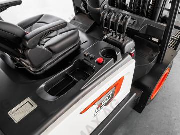 Bobcat B40X-7: 4-Rad 80V Elektrostapler | UNIMAX AG